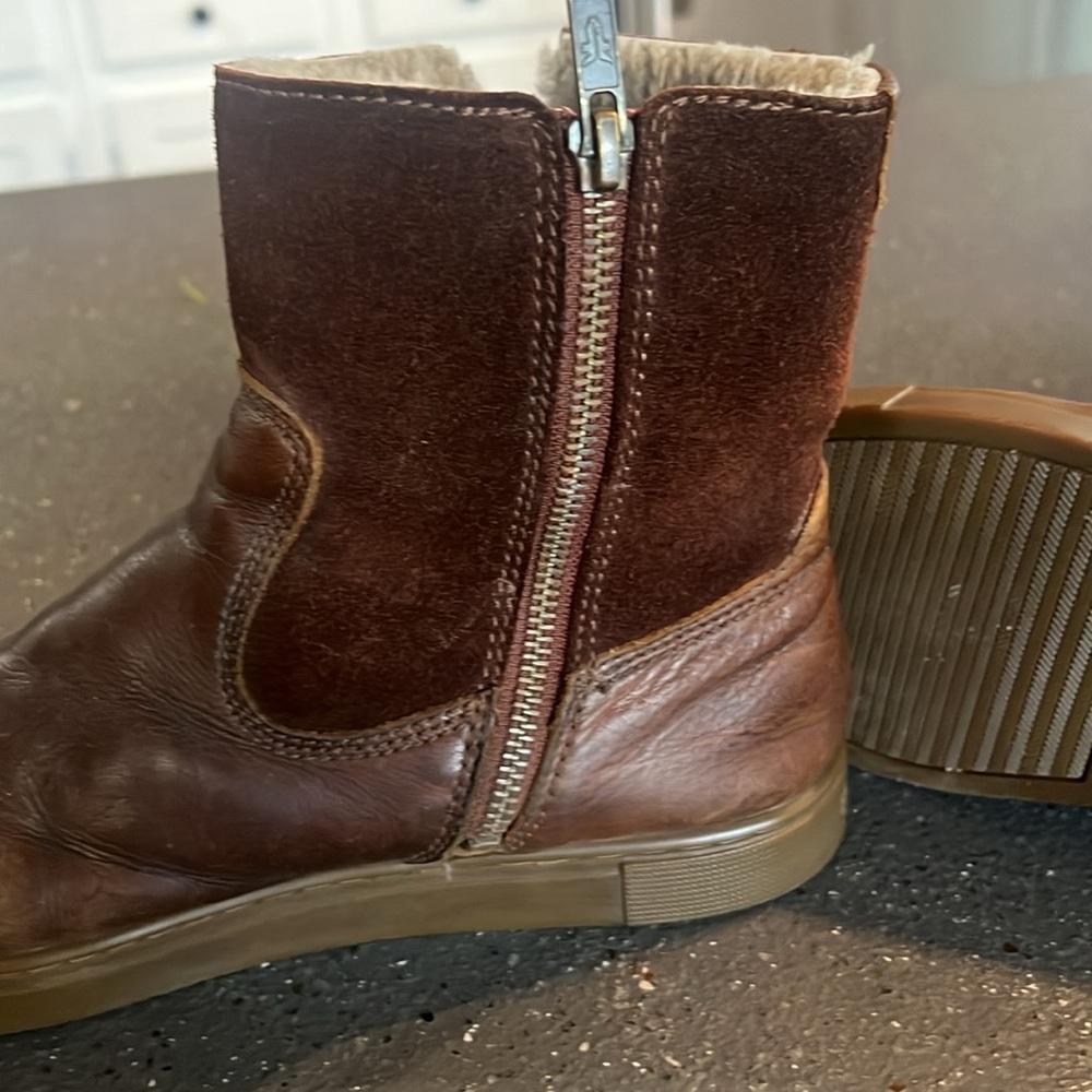 Frye leather shearling pointed toe snow boot - Picture 7 of 8